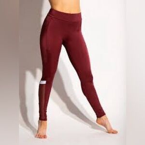 RARE The Free Yoga Gridiron Burgundy Reflective Leggings M